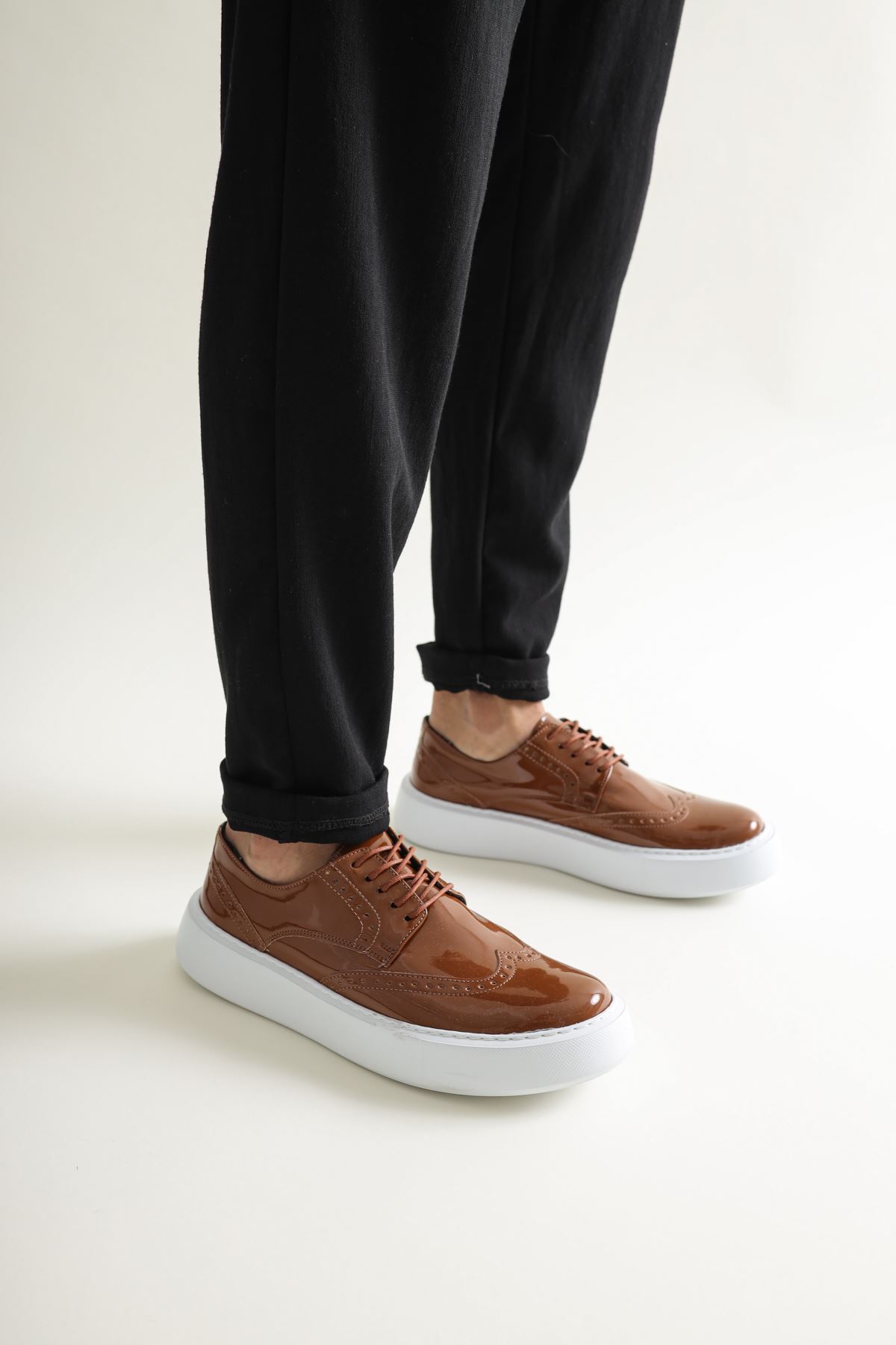 Marsetti Herren Braun Lackleder Dicke Sohle Freizeitschuhe