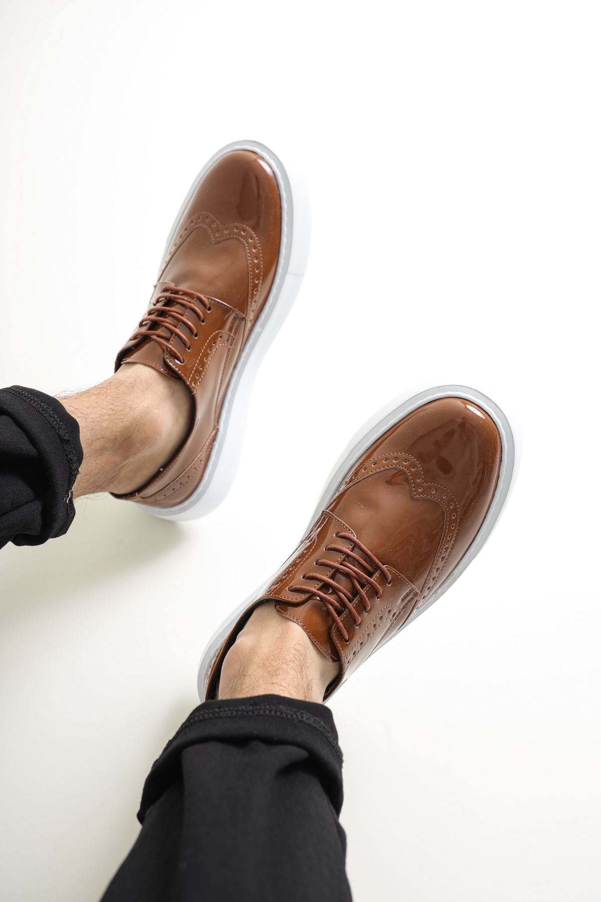 Marsetti Herren Braun Lackleder Dicke Sohle Freizeitschuhe