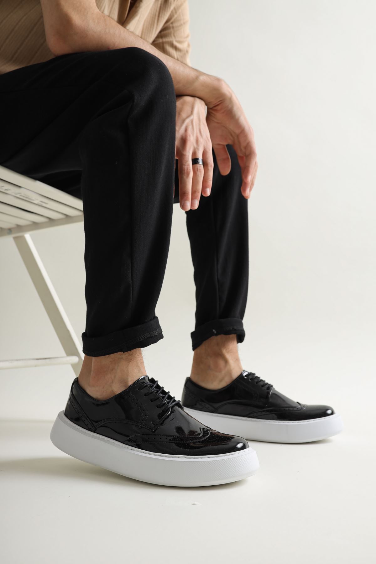 Marsetti Herren Schwarze Lackleder Dicke Sohle Freizeitschuhe